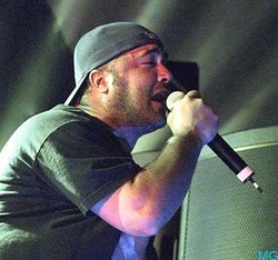 Aaron Lewis