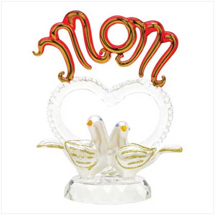 'MOM' HEART WITH DOVES