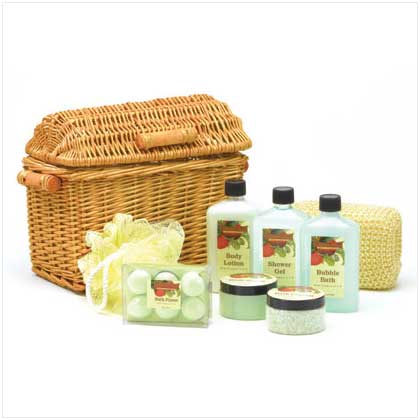 APPLE BATH SET IN WILLOW BASKT