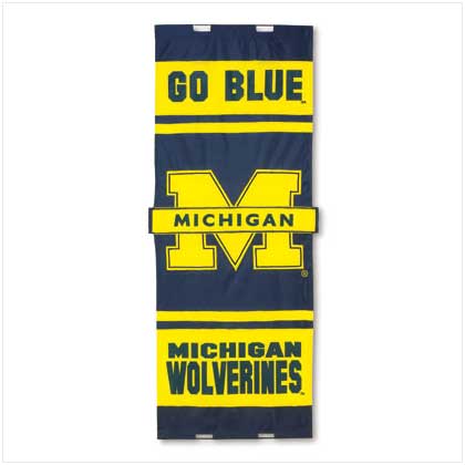 UNIV OF MICHIGAN DOOR FLAG