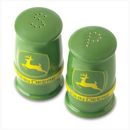 JOHN DEERE S & P SHAKERS SET